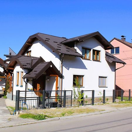 Svila Apartmani Bihać エクステリア 写真